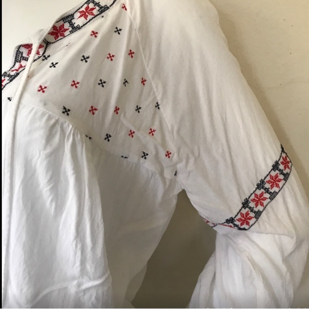 White Boho Embroidered Top Long Sleeve Size 1X - Picture 3 of 12